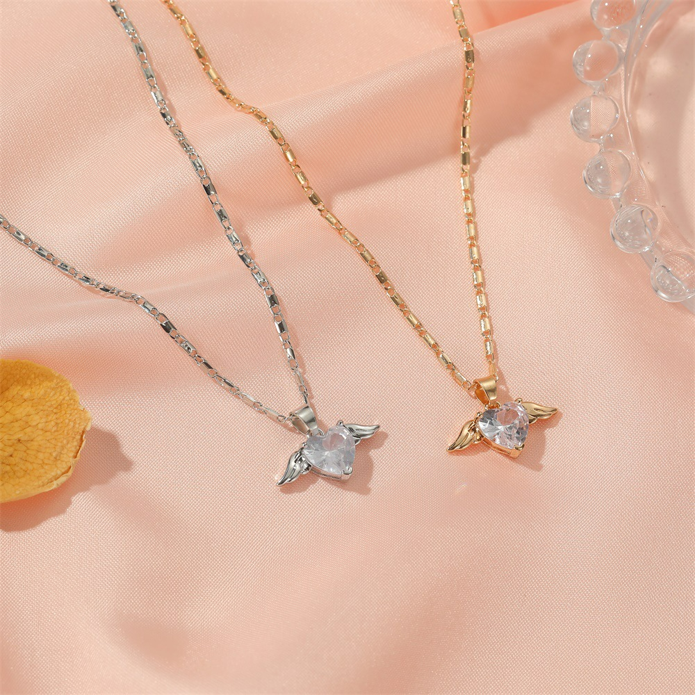 Love Wing Charming Heart Necklace