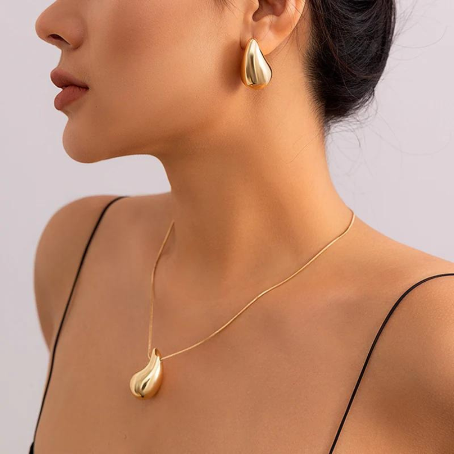 Gold Oversized Water Drop Necklace
