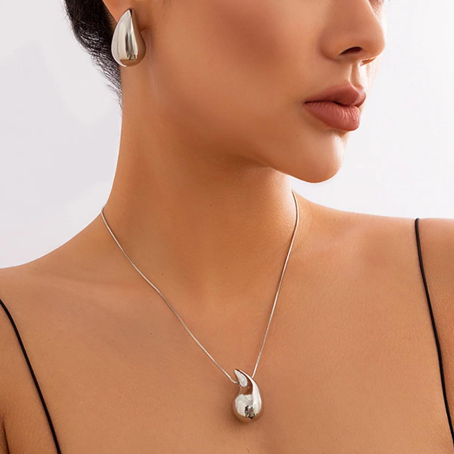 Gold Oversized Water Drop Necklace