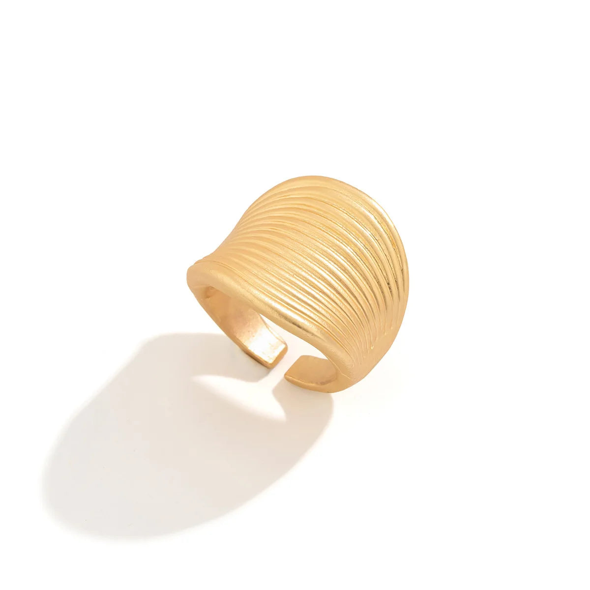 Exaggerated Pearl Geometric Ring