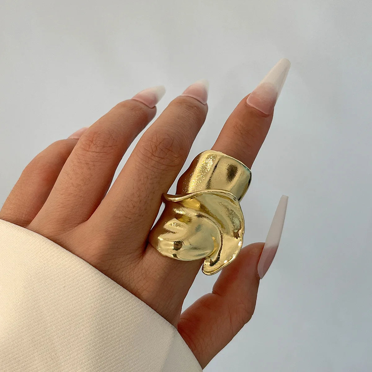 Bold Geometric Statement Ring