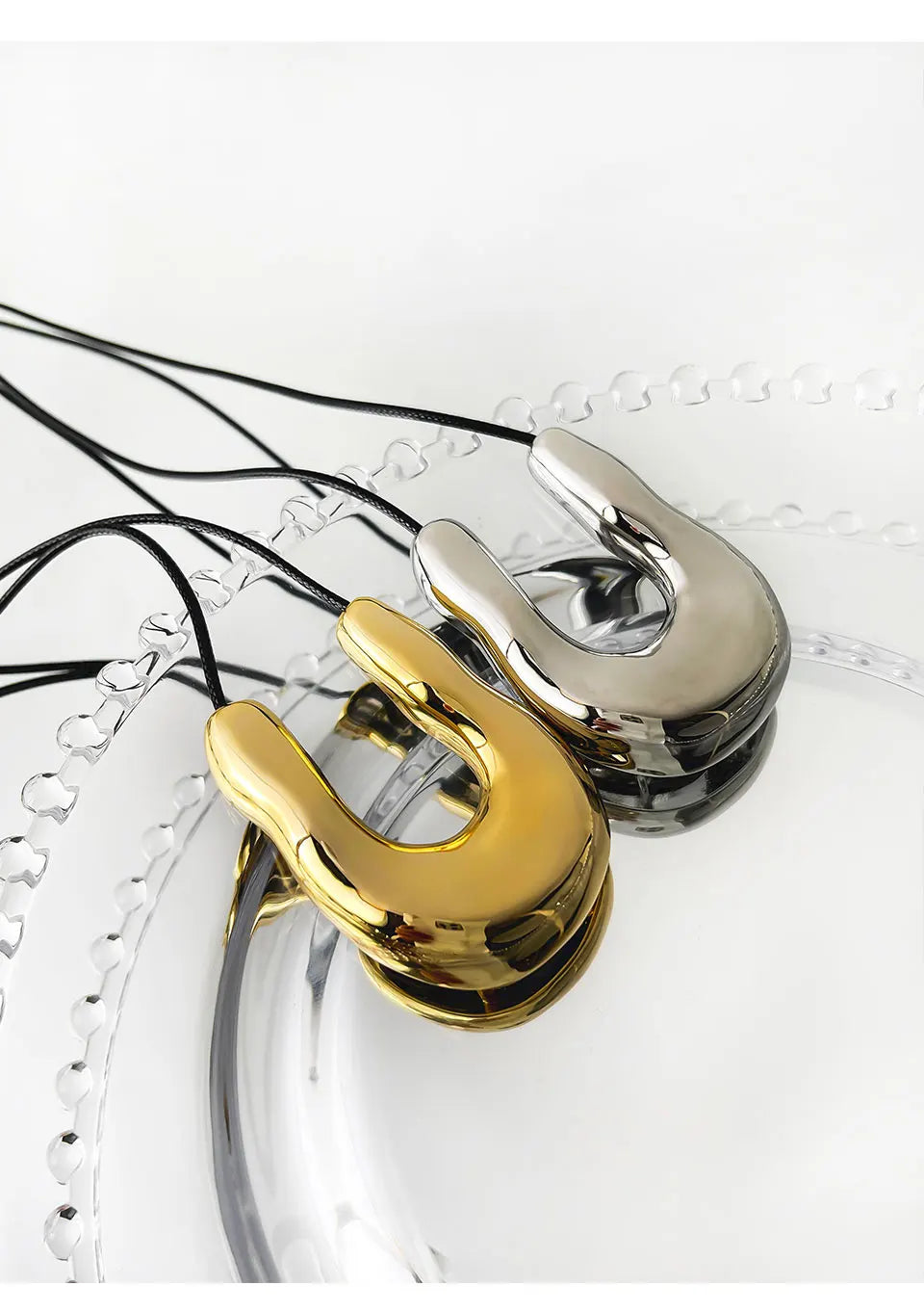 Oversized Horseshoe Pendant Necklace