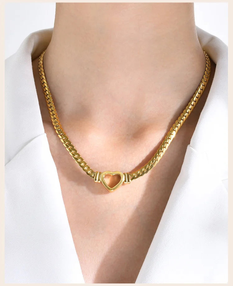 Minimalist Heart Pendant Necklace