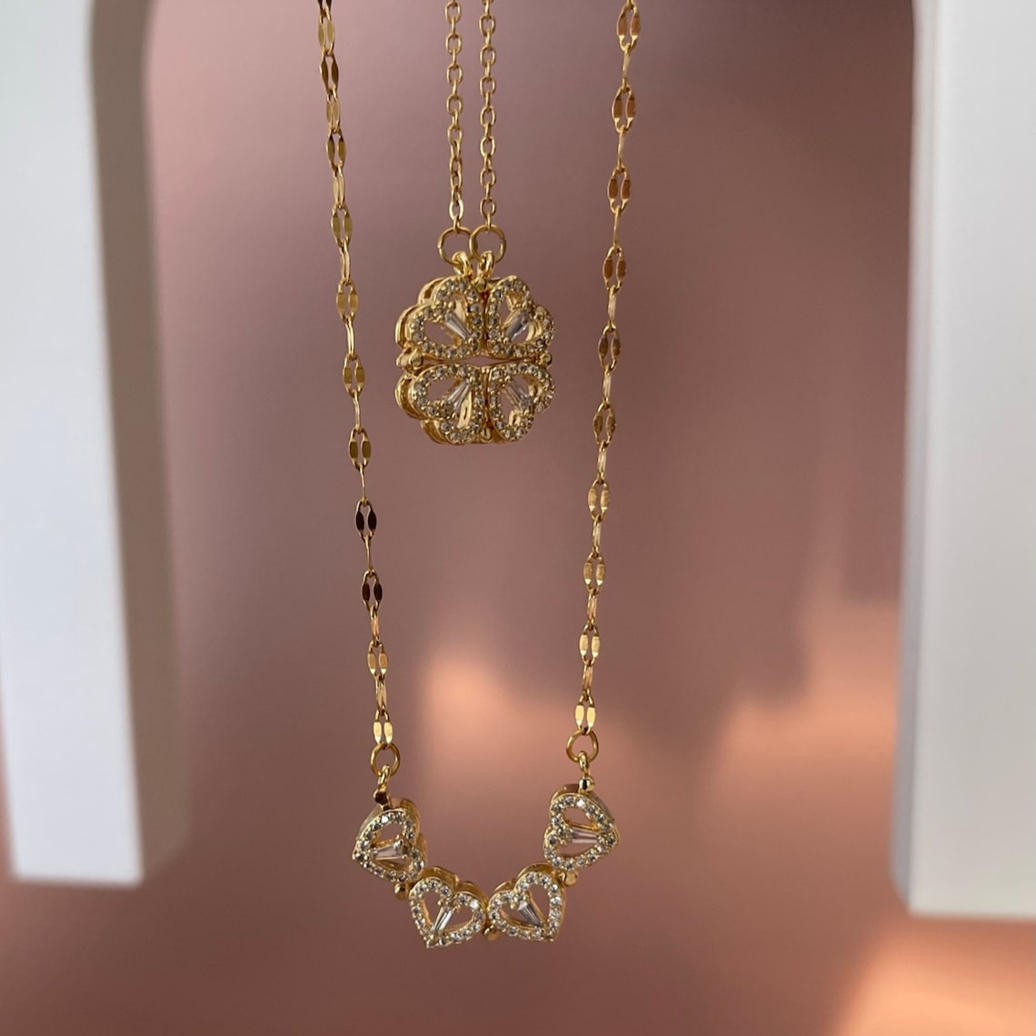 Lucky Clover Four Leaf Magnetic Heart Design Necklace