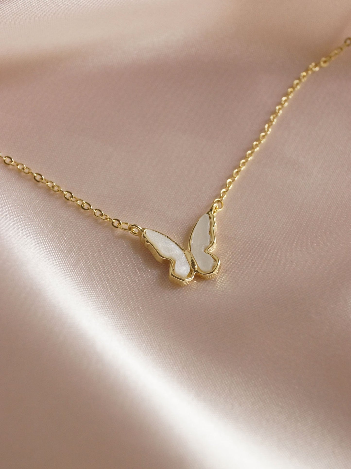 Beabell Charming Butterfly Pearl Necklace