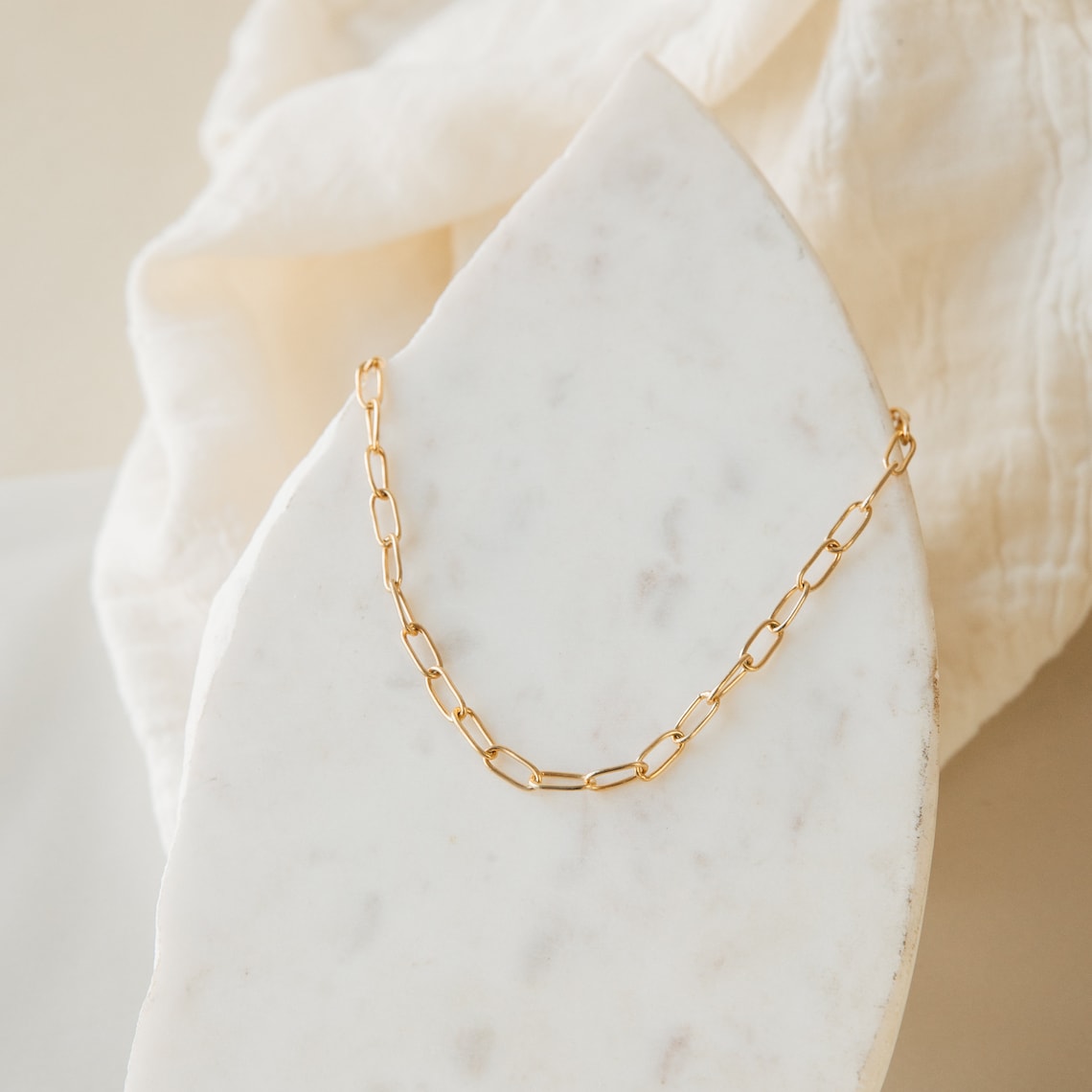 Elegant Layered Clip Chain Pendant Necklace