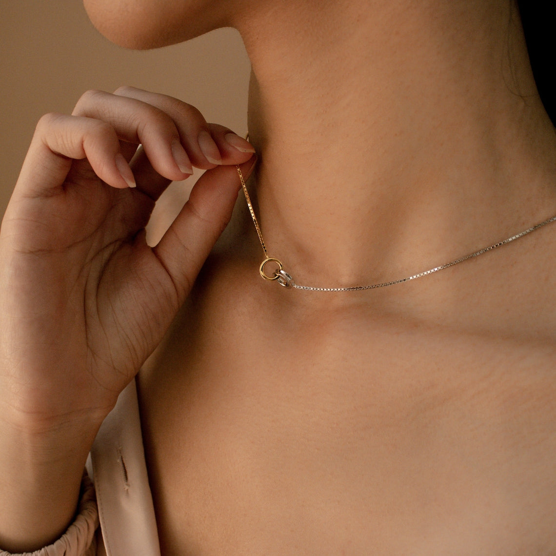 Eternal Bond Interlocking Circles Necklace