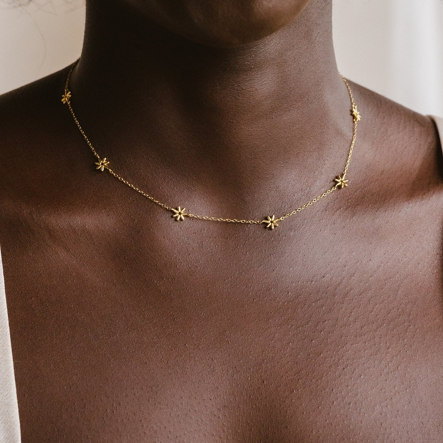 Daisy Pearl Necklace