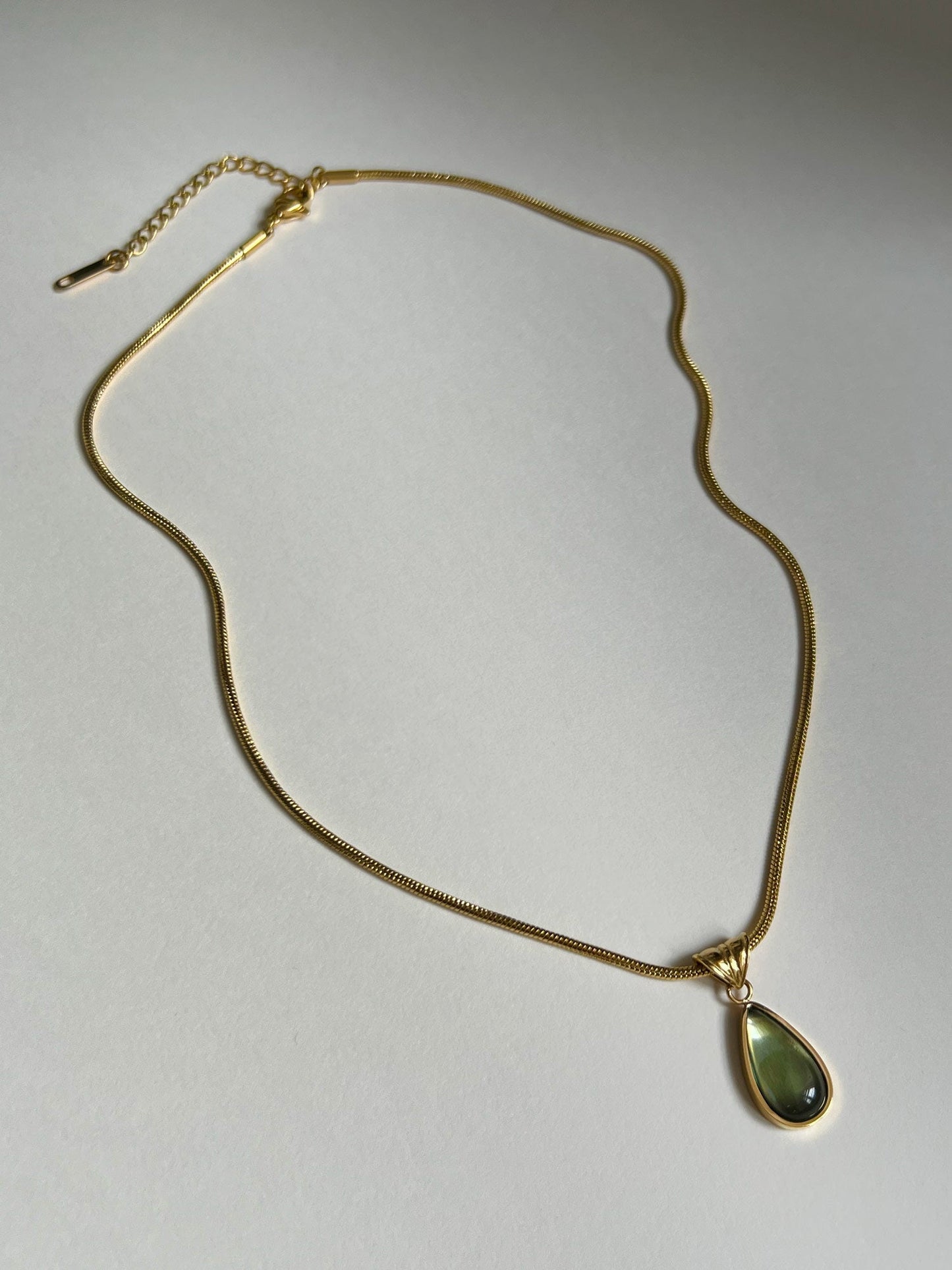 Elegant Mermaid Green Teardrop Gold Necklace