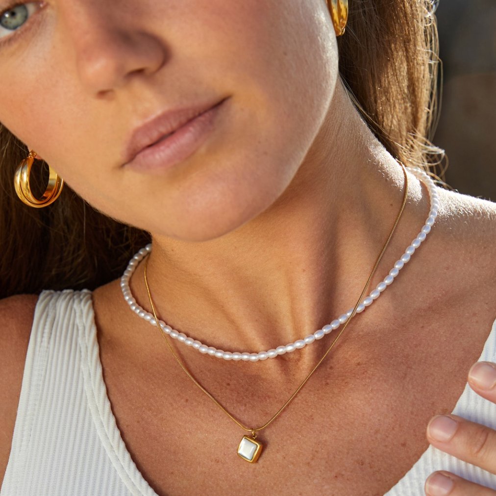 Elegant Riva Moonstone Pendant Necklace
