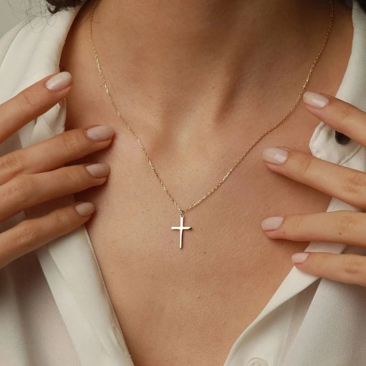 Simple Minimal Cross Necklace