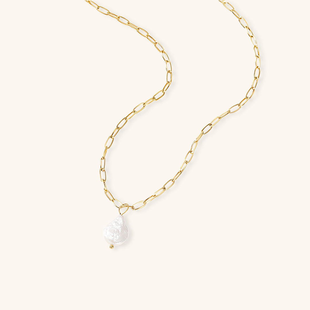 Timeless Angelika Pearl Necklace