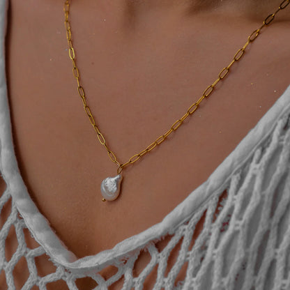 Timeless Angelika Pearl Necklace
