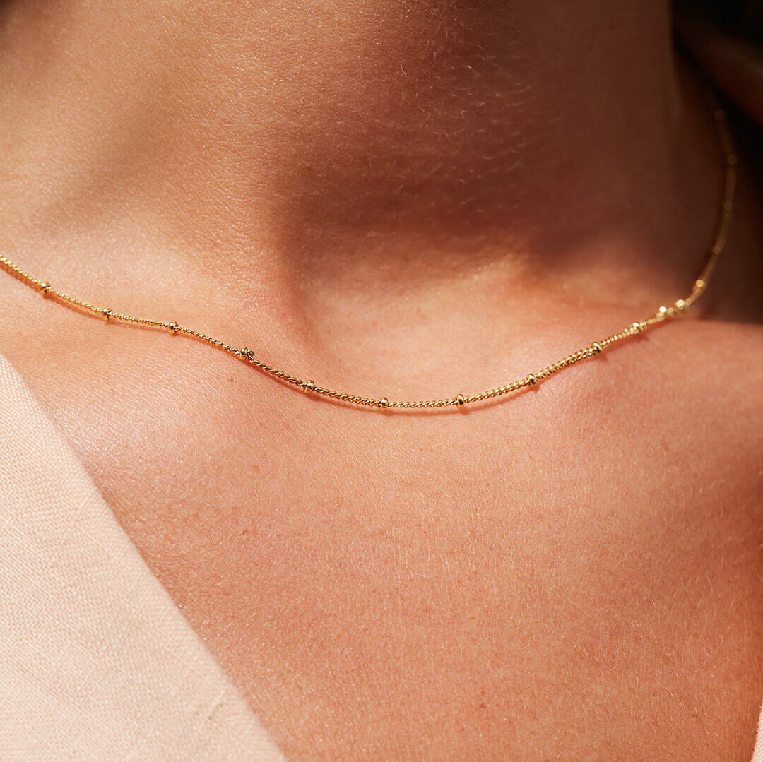 Elegant Gold Chain Necklace