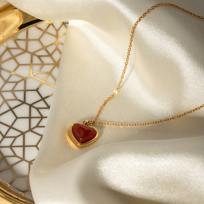 Seductive Cecily Elegant Gold Heart Necklace