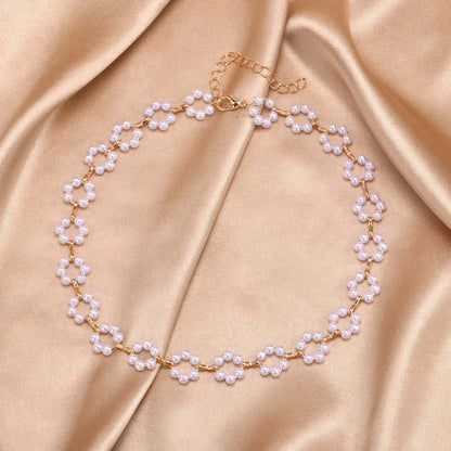 Floral Pearl Beaded Necklace