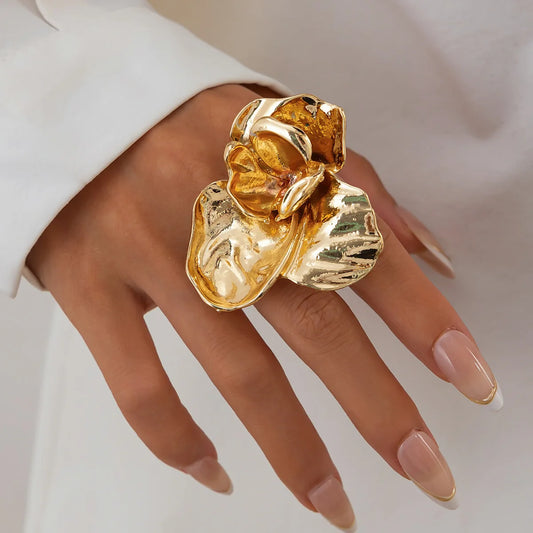 Exaggerated Open Flower Ring