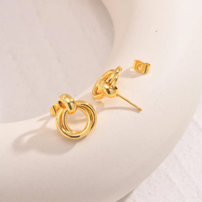 Linked Circle Stud Earrings