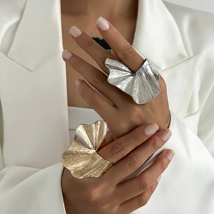 Leaf-Inspired Knuckle Ring
