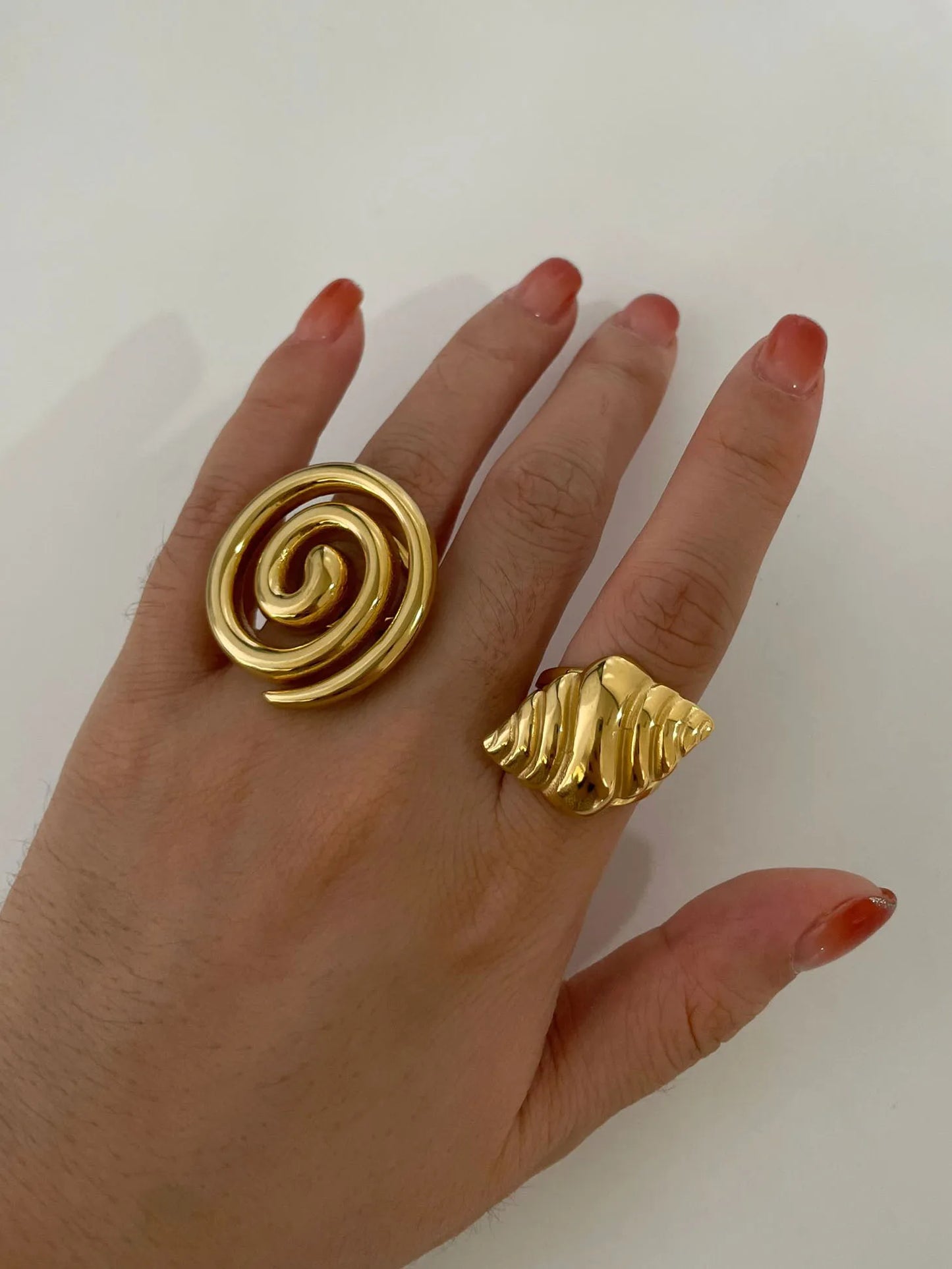 Glossy Spiral Chunky Open Ring