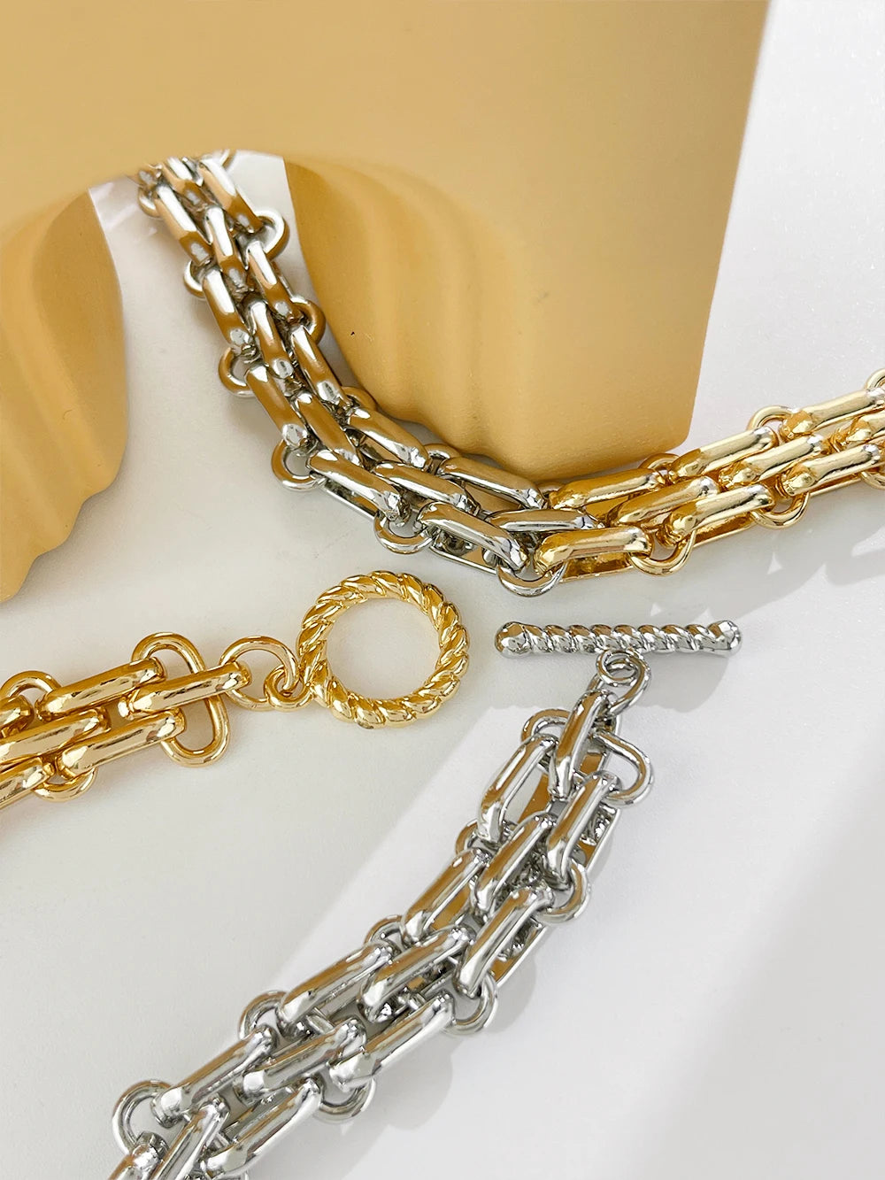 Two-Tone Chunky Link Chain Necklace