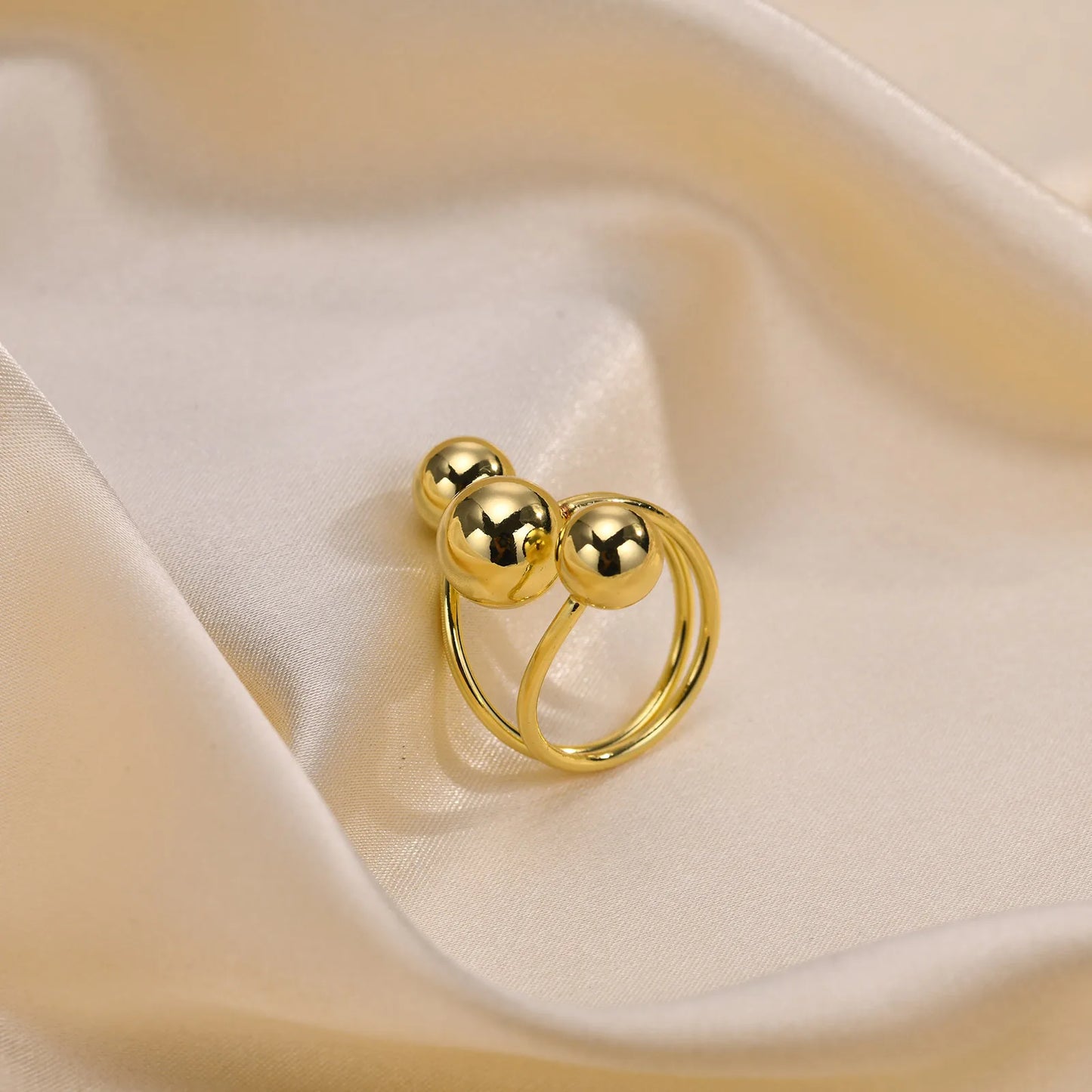 Statement Sphere Grip Ring