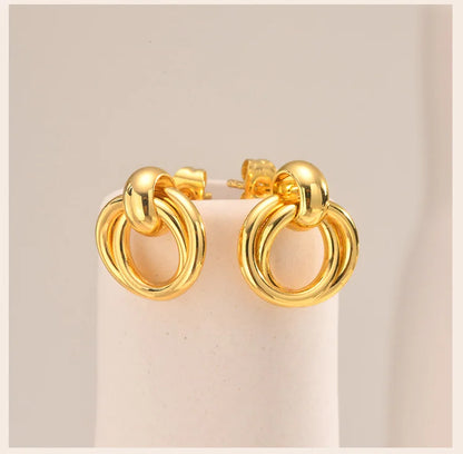 Linked Circle Stud Earrings