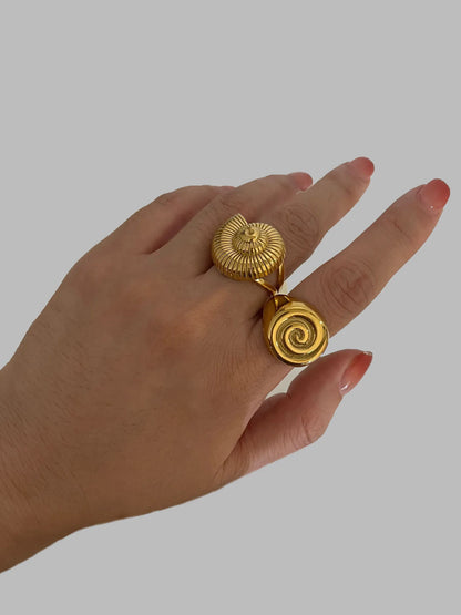 Glossy Spiral Chunky Open Ring