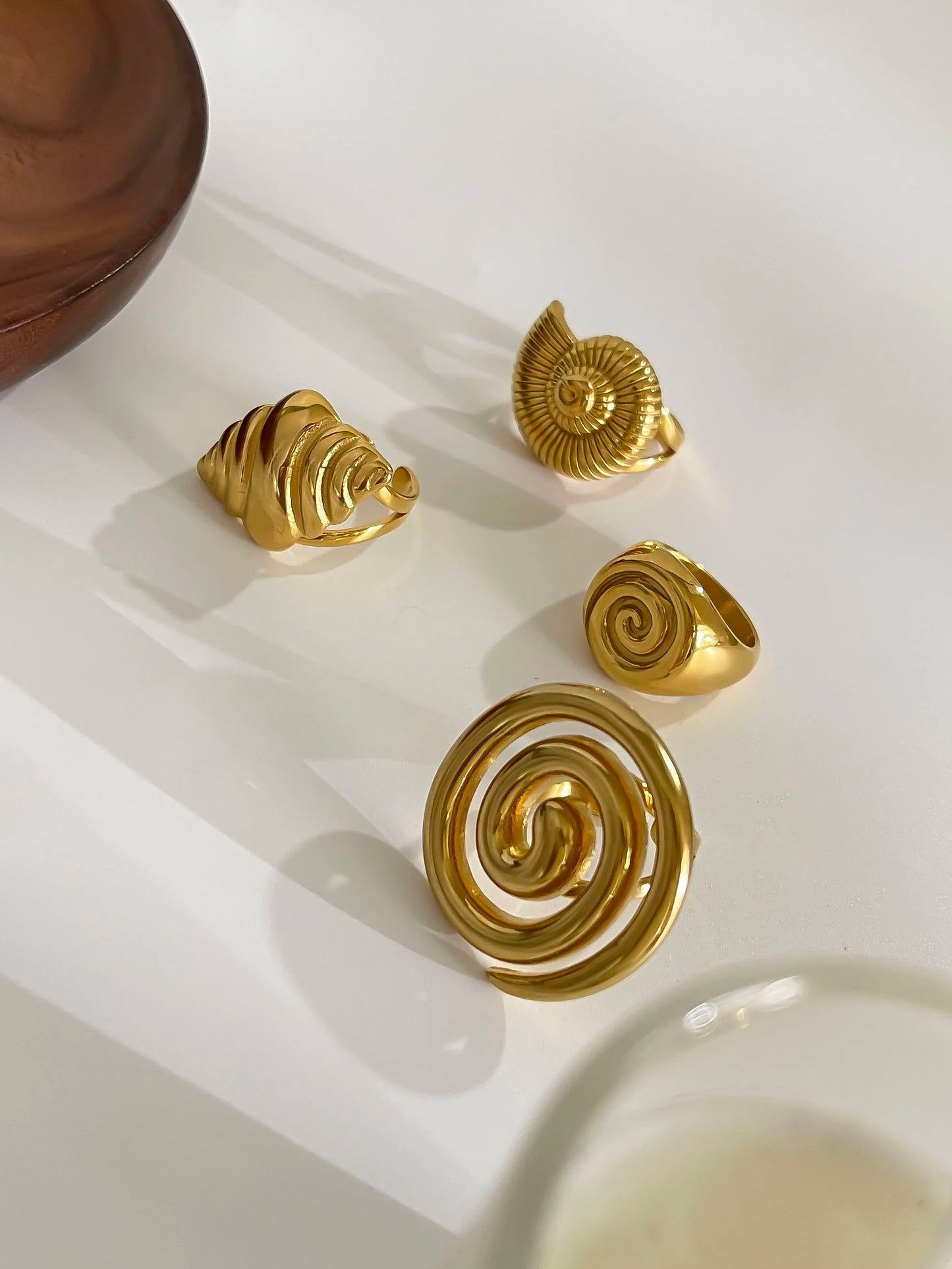 Glossy Spiral Chunky Open Ring
