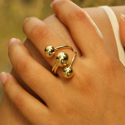 Statement Sphere Grip Ring