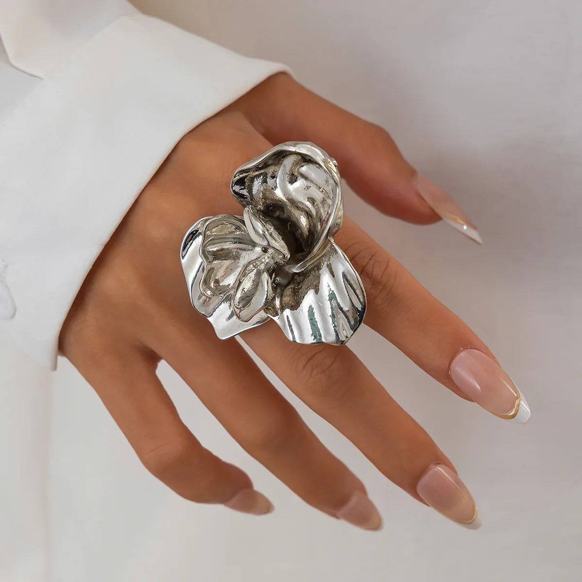 Exaggerated Open Flower Ring