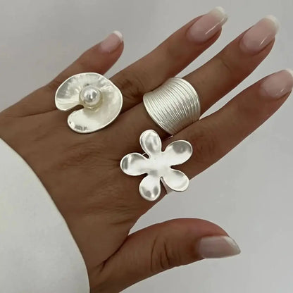 Exaggerated Pearl Geometric Ring