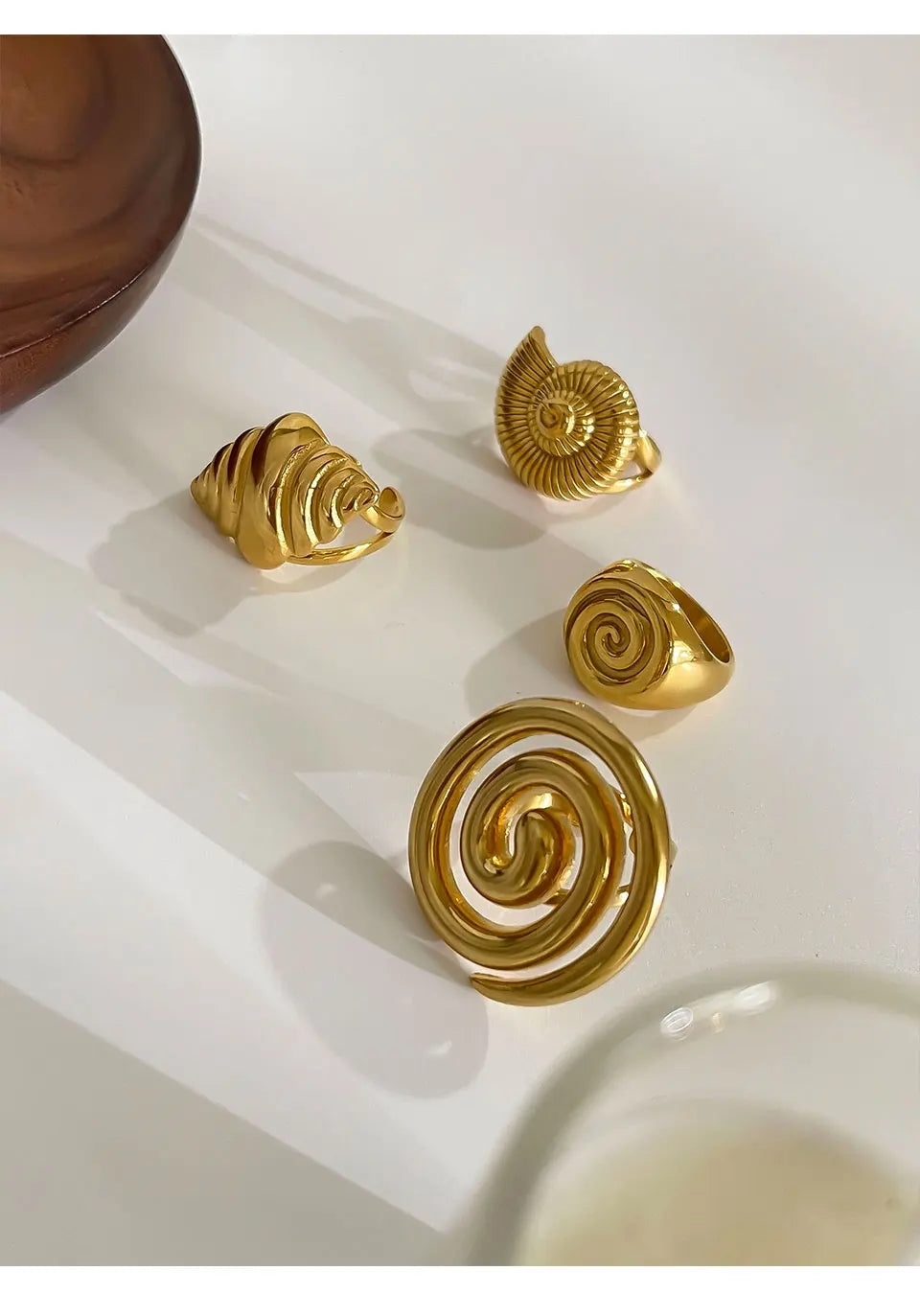 Glossy Spiral Chunky Open Ring