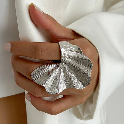 Leaf-Inspired Knuckle Ring