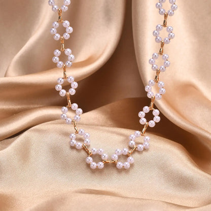 Floral Pearl Beaded Necklace