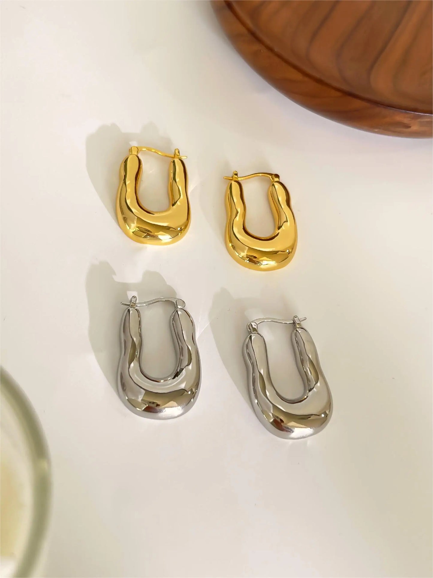 Oversized Horseshoe Pendant Necklace