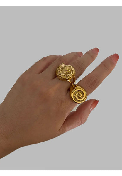 Glossy Spiral Chunky Open Ring