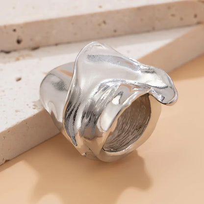Bold Geometric Statement Ring