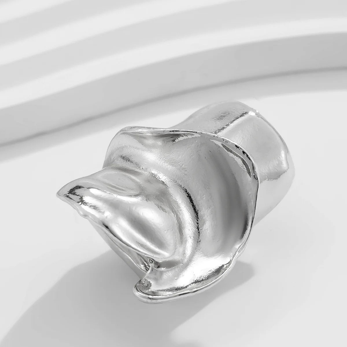 Bold Geometric Statement Ring