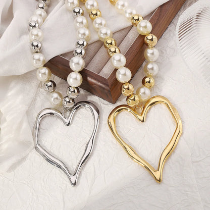 Statement Pearl Heart Choker Necklace