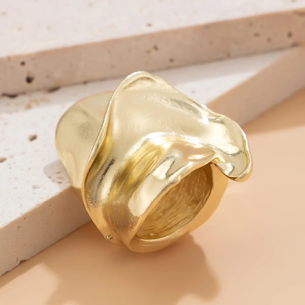 Bold Geometric Statement Ring