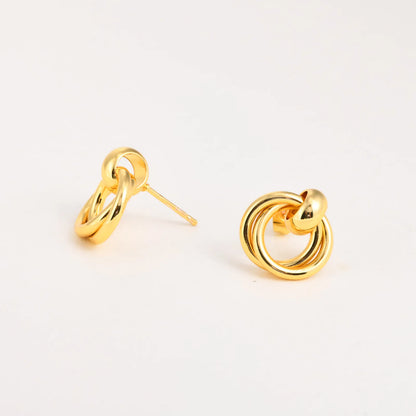 Linked Circle Stud Earrings