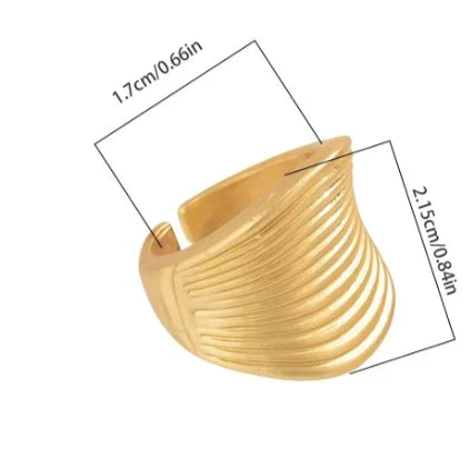 Exaggerated Pearl Geometric Ring