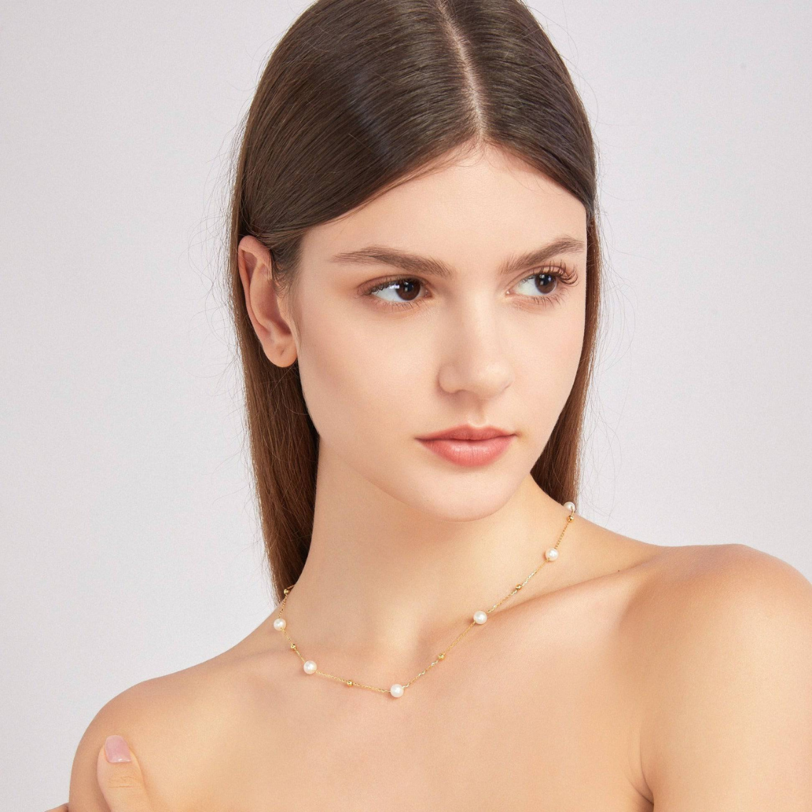 Elegant Gold Pearl Necklace
