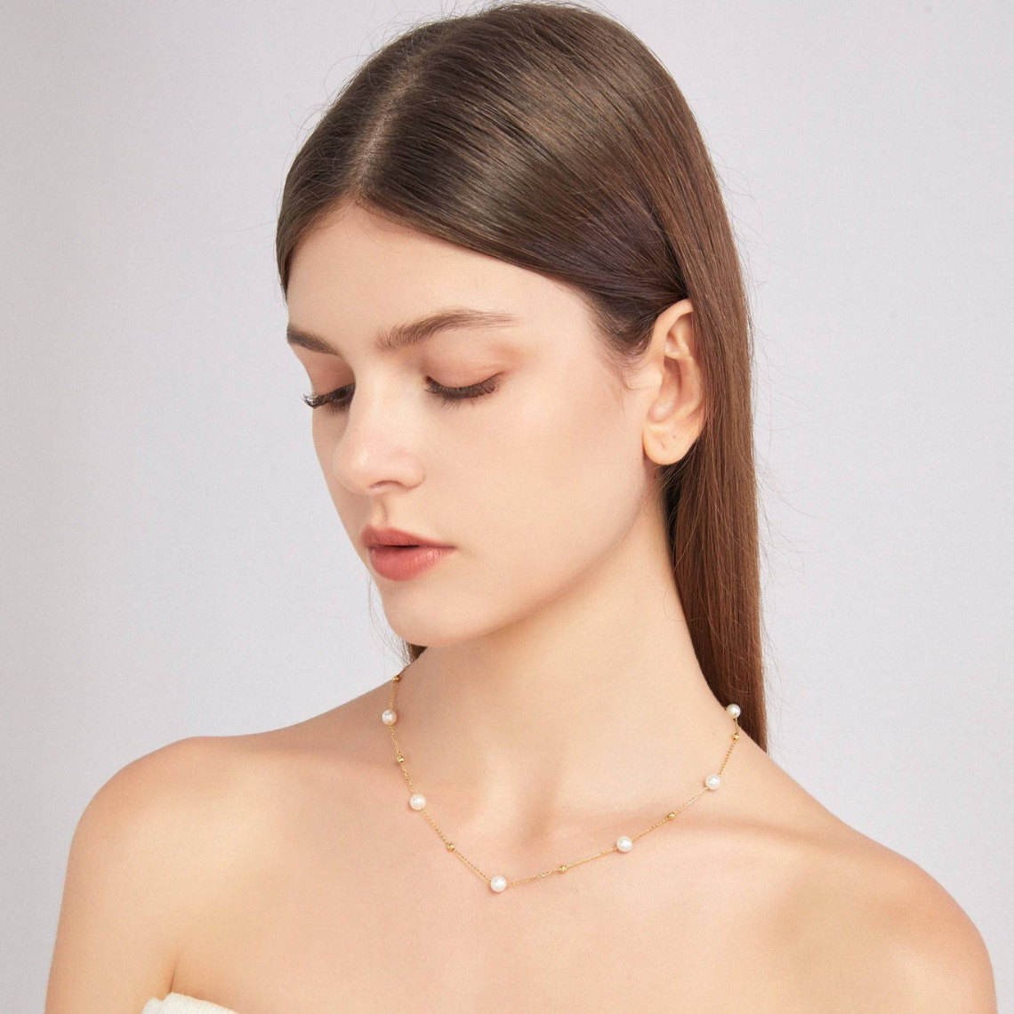 Elegant Gold Pearl Necklace