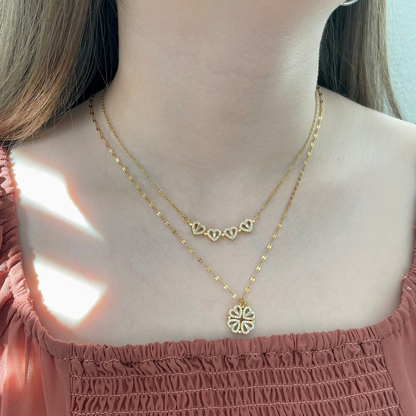 Lucky Clover Four Leaf Magnetic Heart Design Necklace
