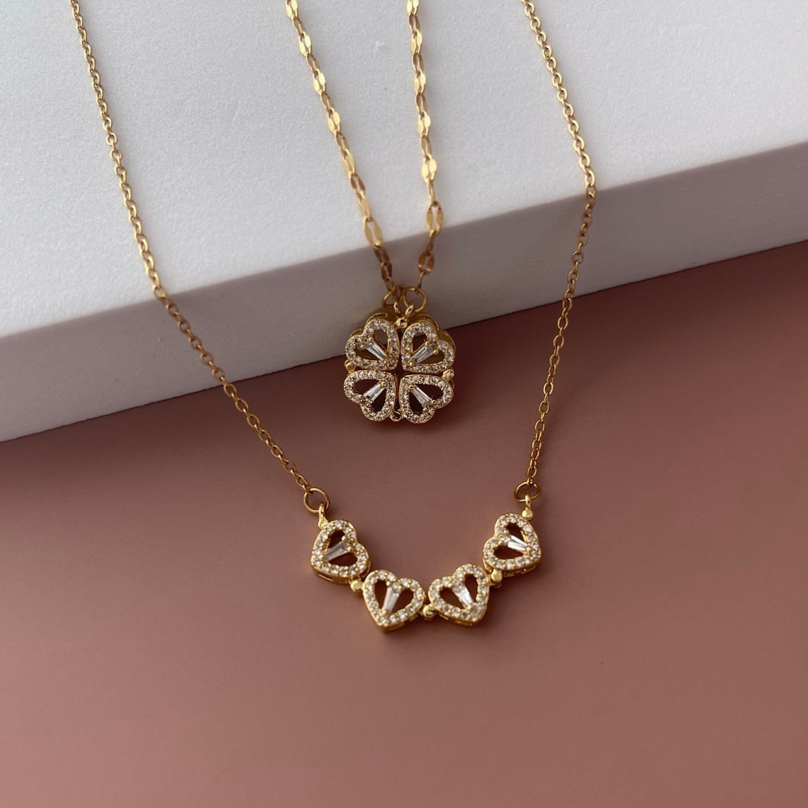Lucky Clover Four Leaf Magnetic Heart Design Necklace
