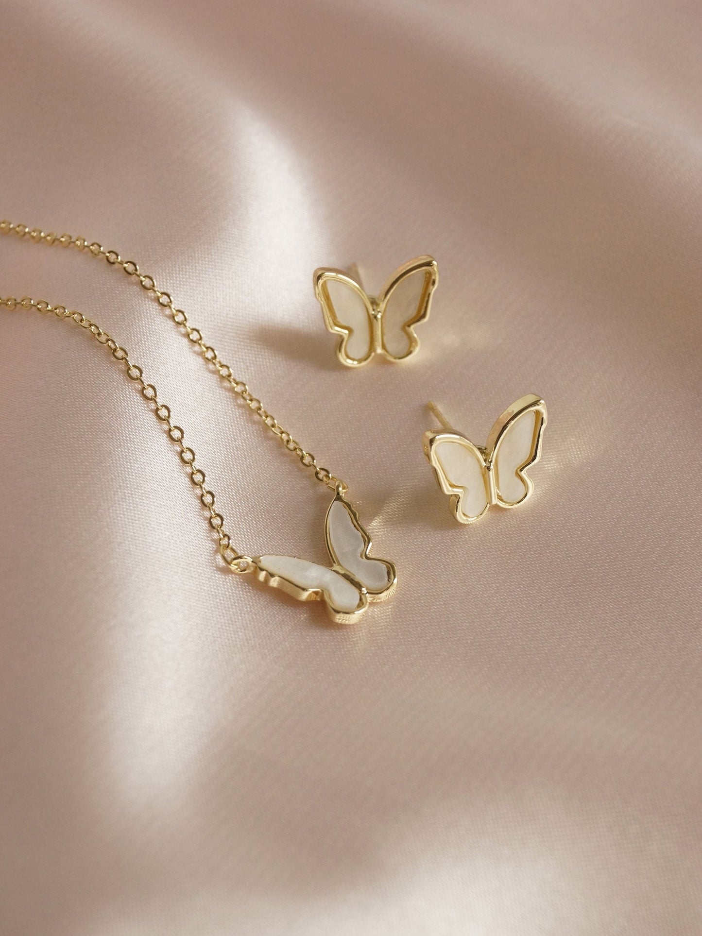 Beabell Charming Butterfly Pearl Necklace