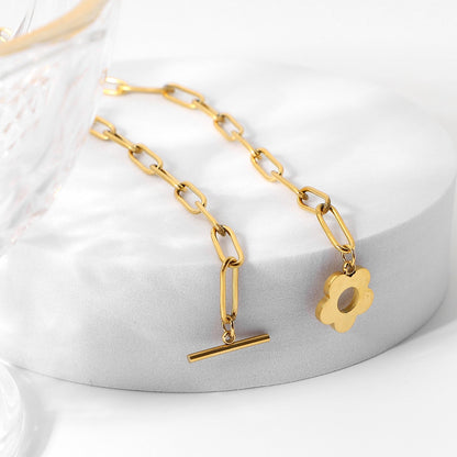 Elegant Layered Clip Chain Pendant Necklace