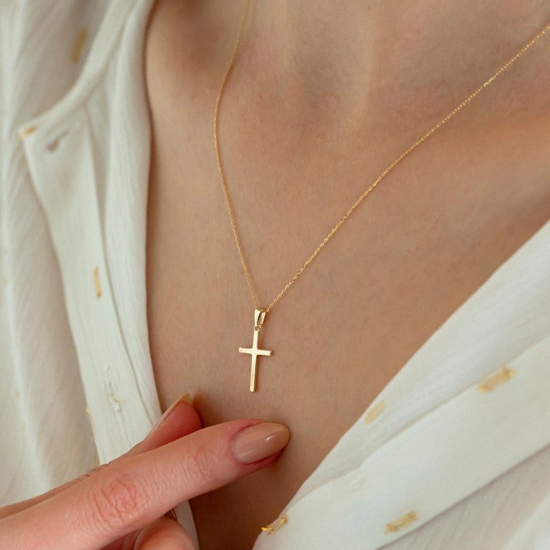 Daint Cross Necklace